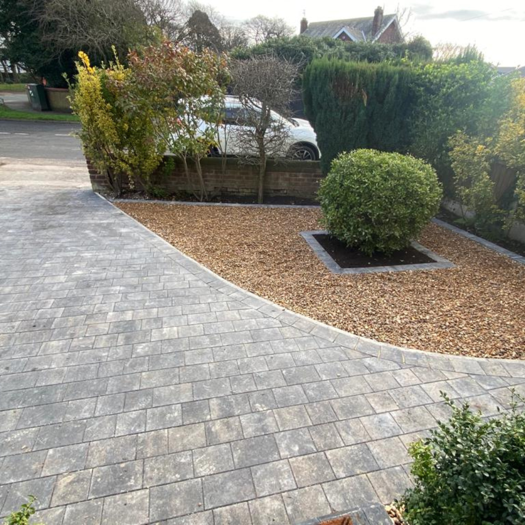 Curved block paved driveway newly implemented